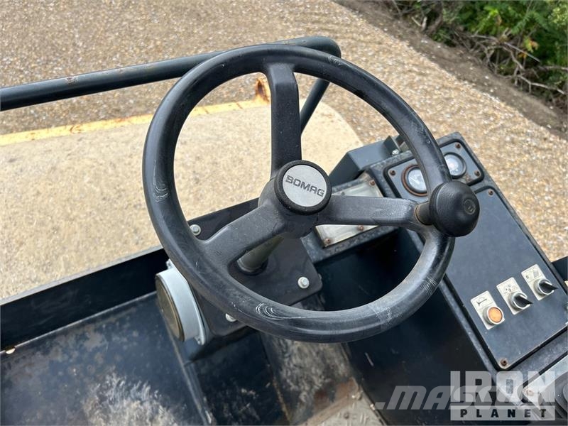 Bomag BW177D-3 Smooth Drum Compactor Compactoare monocilindrice