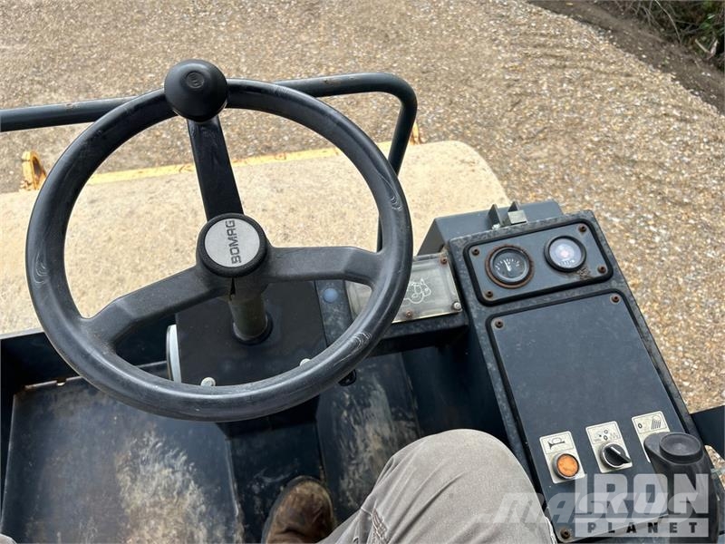 Bomag BW177D-3 Smooth Drum Compactor Compactoare monocilindrice