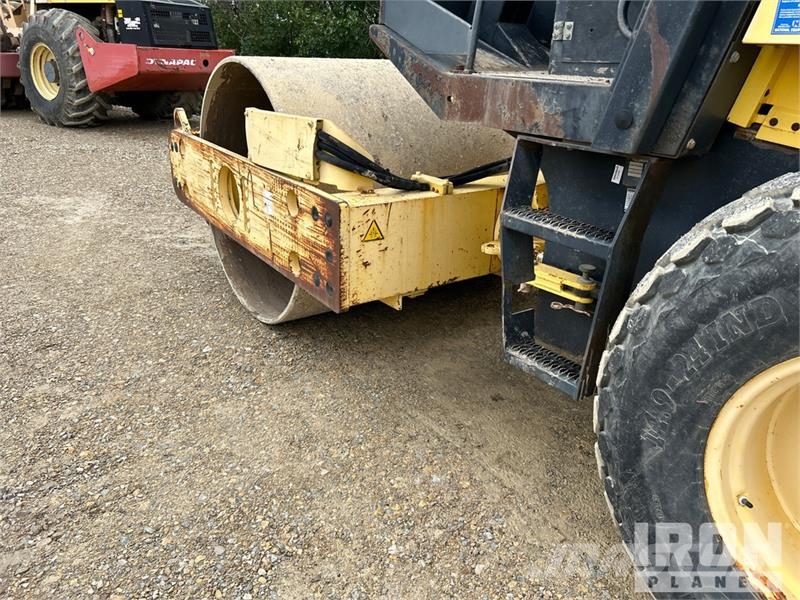 Bomag BW177D-3 Smooth Drum Compactor Compactoare monocilindrice