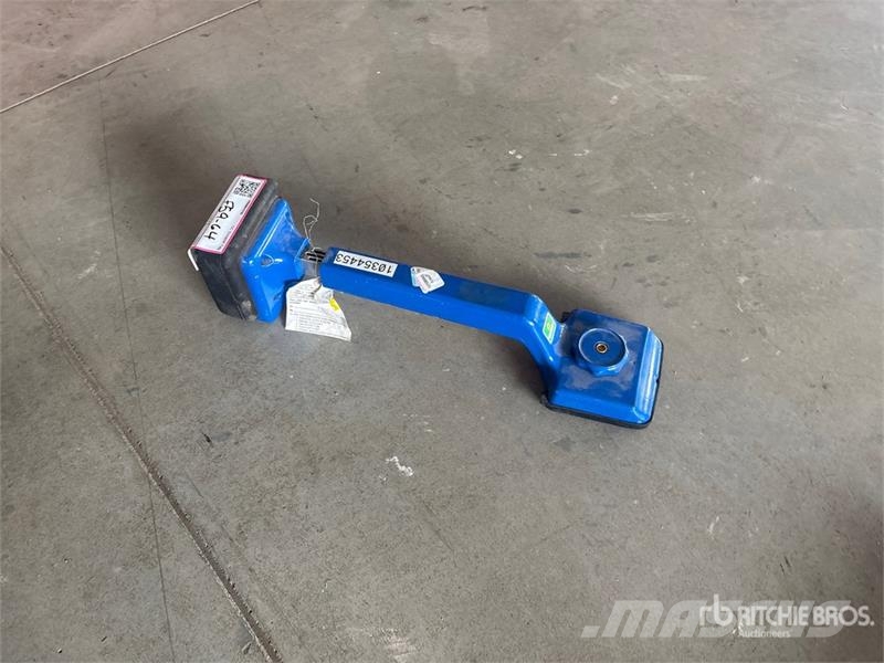  Bon Tool 24612 Adjustable Carpet Knee Kicker Andre komponenter