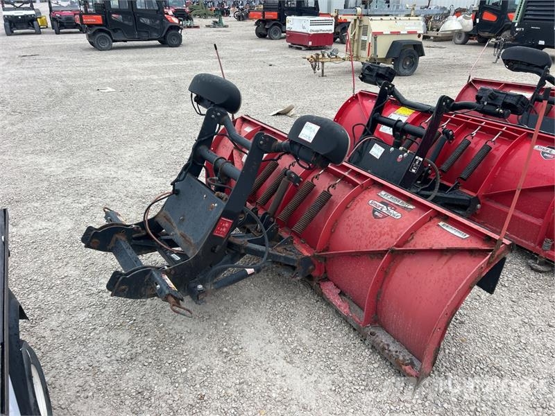 Boss 8 ft 2 Way Snow Plow - Fits Truck Снежные отвалы и плуги