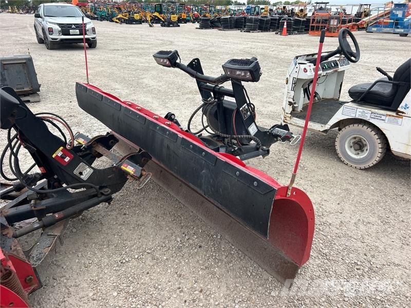 Boss 8 ft 6 in 2 Way Snow Plow - Fits Truck Снежные отвалы и плуги