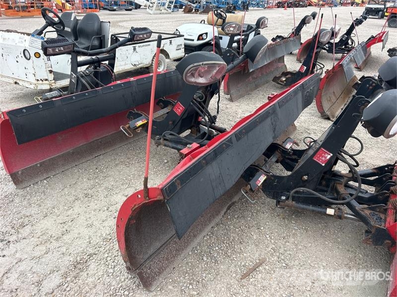 Boss 9 ft 2 Way Snow Plow - Fits Truck Снежные отвалы и плуги