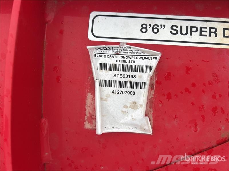Boss STB03168 8 ft 6 in Snow Plow - Fits Truck Kar küreme biçaklari