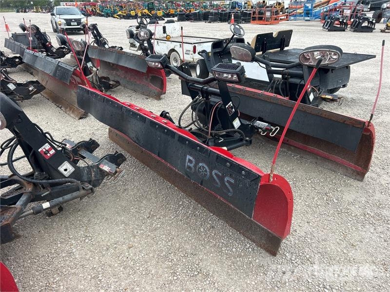 Boss STB03168 8 ft 6 in Snow Plow - Fits Truck Kar küreme biçaklari