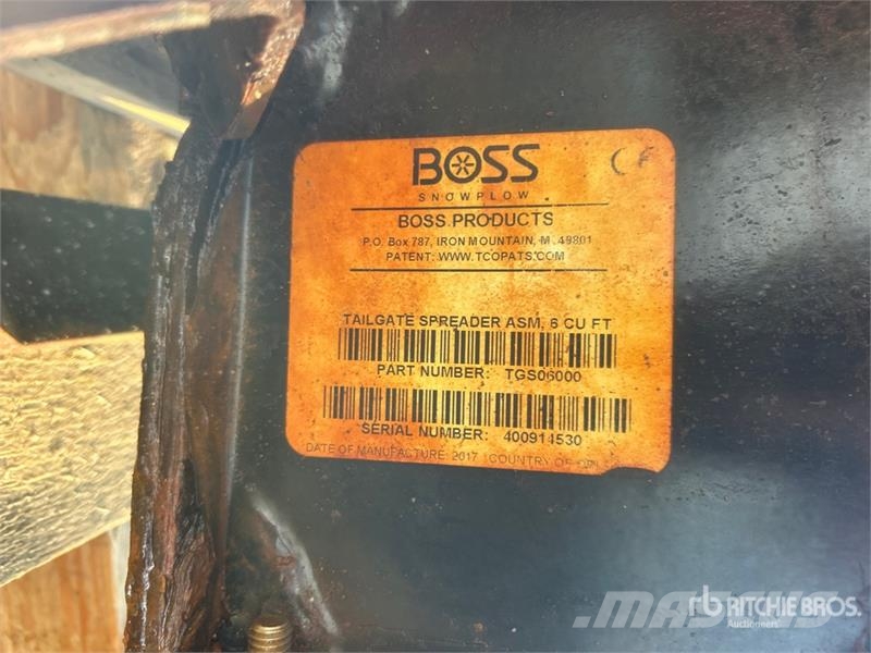 Boss TG806000 Electric Salt Spreader Esparcidoras de arena y sal
