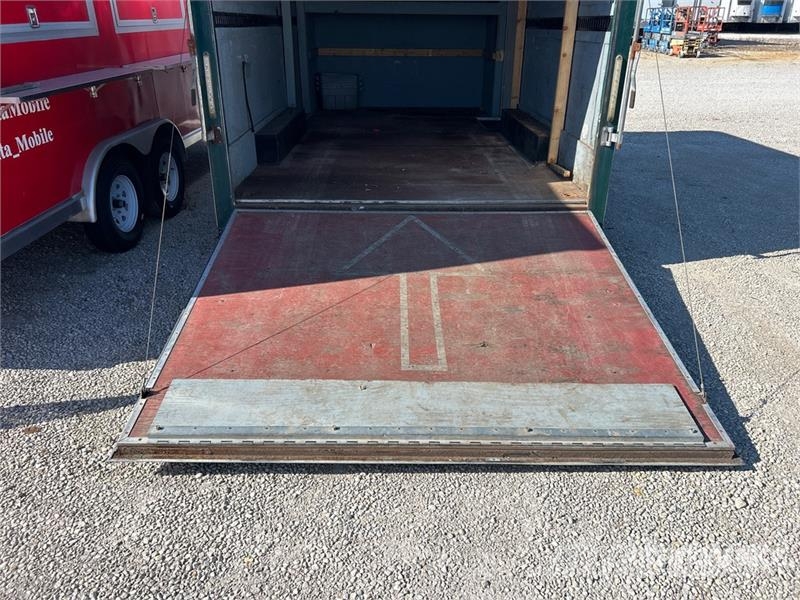 Bravo 16 ft T/A Enclosed Trailer Gesloten opbouw trailers