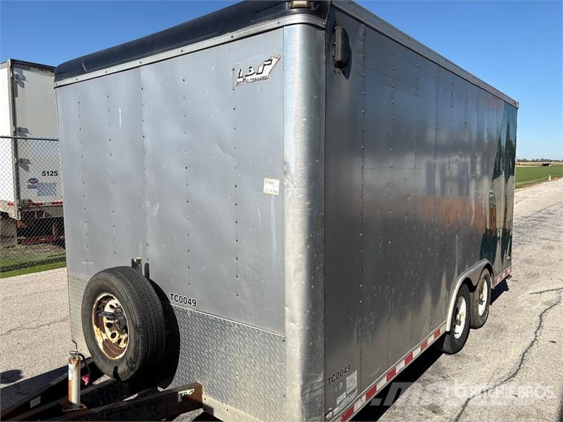 Bravo Enclosed Trailer Furgons
