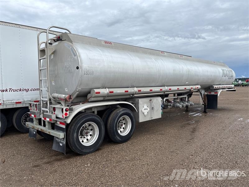 Brenner MC406 10000 gal T/A Tanker Trailer Прицепы-цистерны