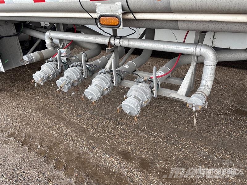Brenner MC406 10000 gal T/A Tanker Trailer Прицепы-цистерны