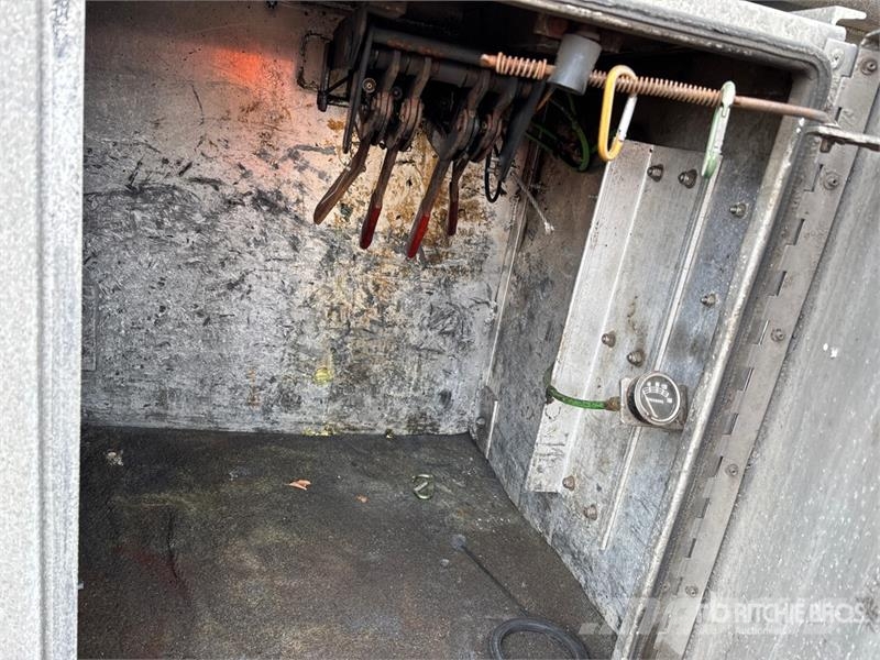 Brenner MC406 10000 gal T/A Tanker Trailer Прицепы-цистерны