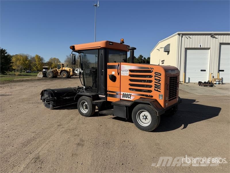 Broce FMJ-470 Self-Propelled Broom كناسات