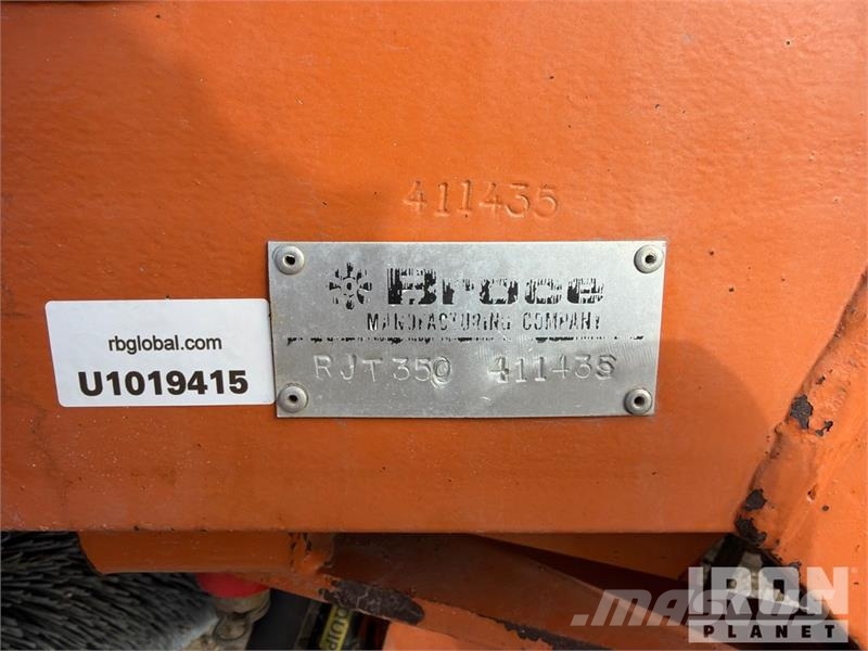 Broce RJT-350 Self-Propelled Broom Barredoras