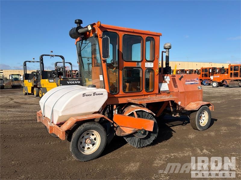 Broce RJT-350 Self-Propelled Broom Barredoras