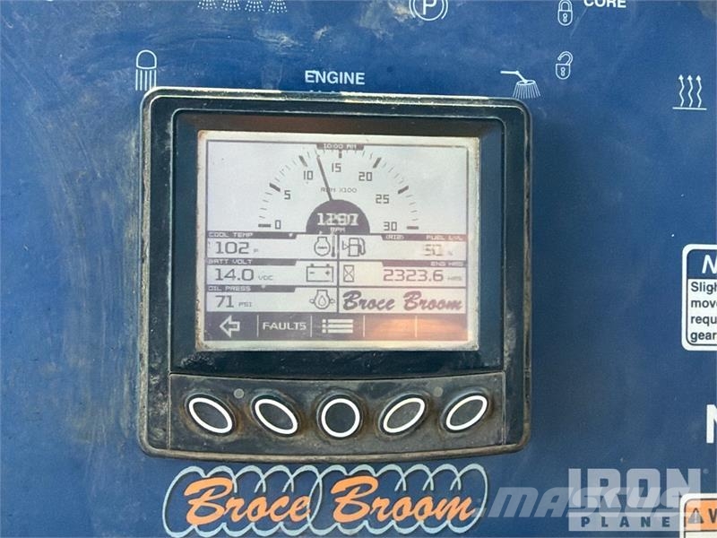 Broce RJT-350 Self-Propelled Broom Barredoras