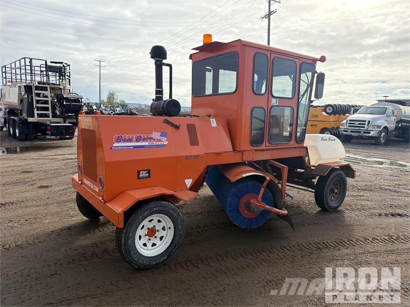 Broce RJT-350 Self-Propelled Broom Barredoras