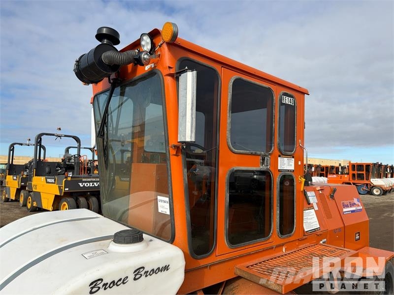 Broce RJT-350 Self-Propelled Broom Barredoras