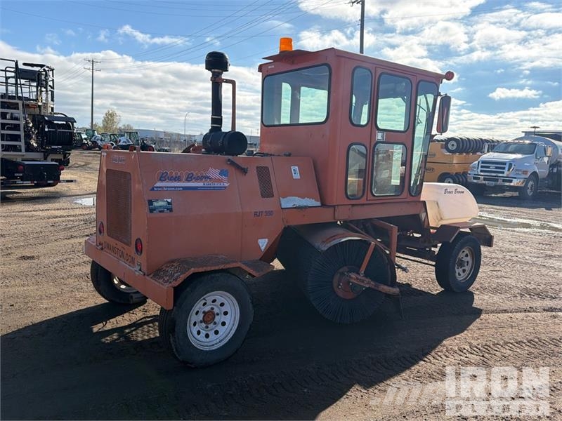 Broce RJT-350 Self-Propelled Broom Barredoras