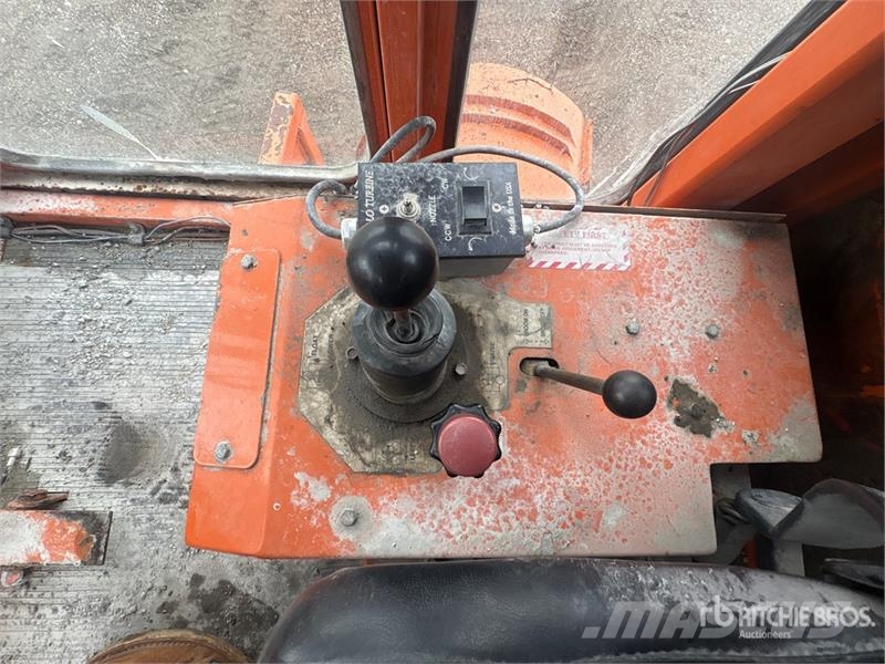 Broce Self-Propelled Broom Lakaisukoneet