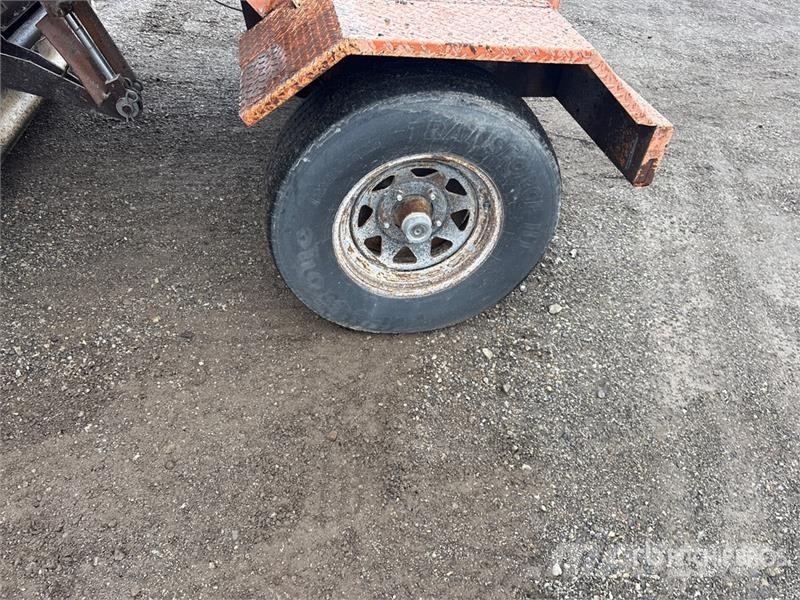 Broce Self-Propelled Broom Lakaisukoneet