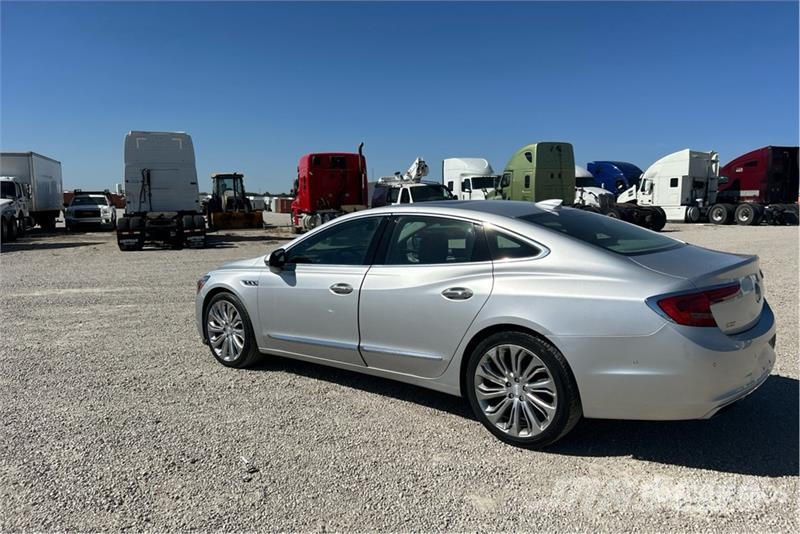 Buick LaCrosse Automobile Auto's