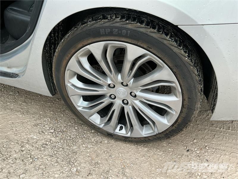 Buick LaCrosse Automobile Automobili