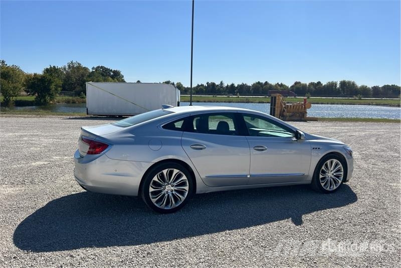 Buick LaCrosse Automobile Auto's