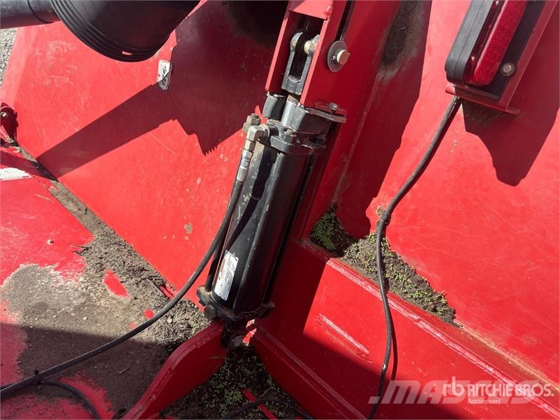 Bush Hog 12820RR1 20 ft 6 in Triple Rotary Cutter Haulm toppers