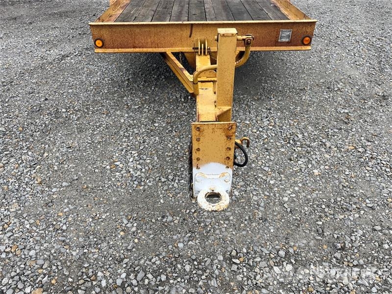 Butler 5000 18 ft T/A Equipment Trailer Auto pārvadāšanas treileri