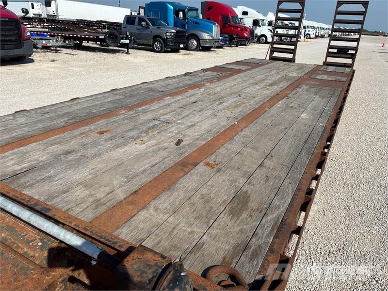 Butler B-4030-MA 30 ft T/A Equipment Trailer 車両運搬用トレーラー