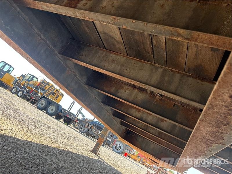 Butler B-4030-MA 30 ft T/A Equipment Trailer 車両運搬用トレーラー