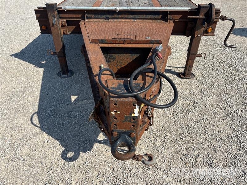 Butler B-4030-MA 30 ft T/A Equipment Trailer 車両運搬用トレーラー
