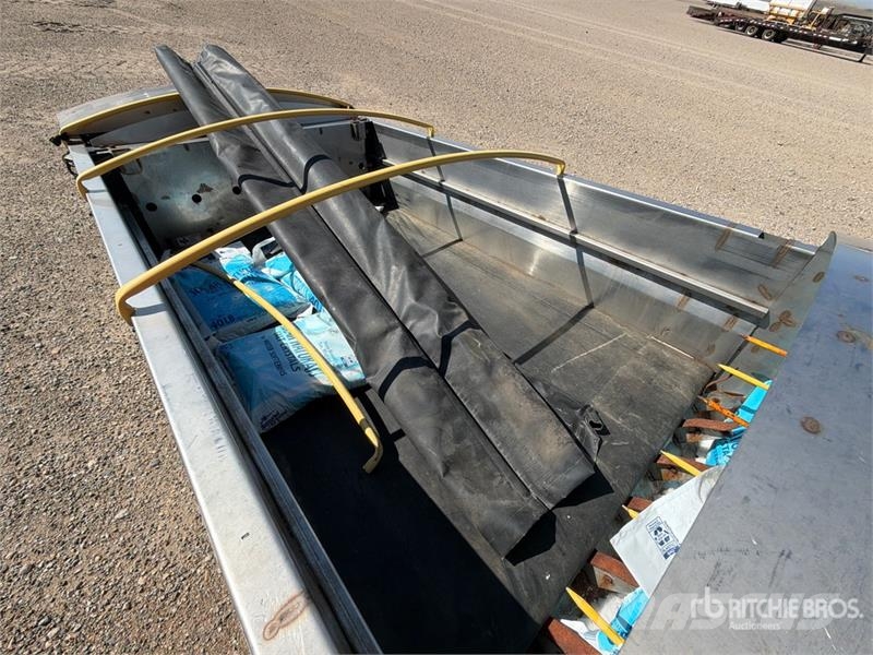 Buzz Box 9 ft Salt Spreader Sand- och saltspridare