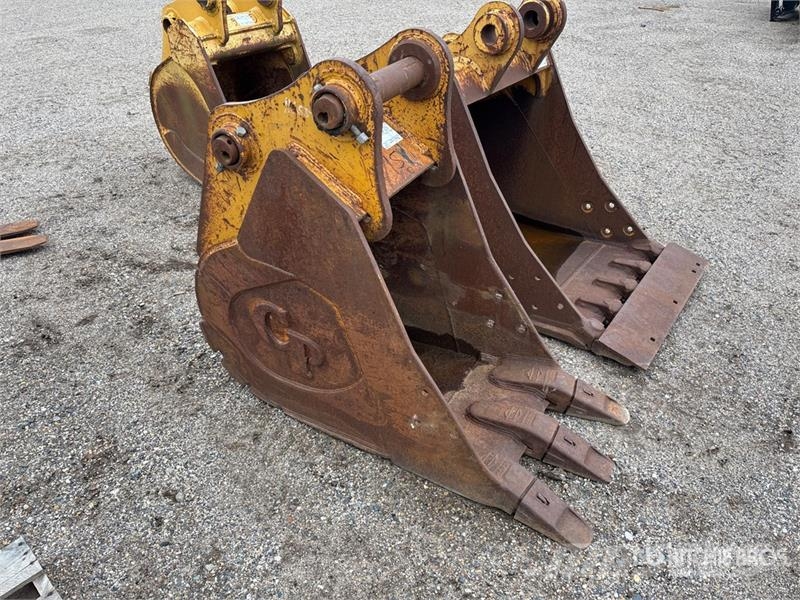 C & P & P 24 in .67 cyd Digging Excavator Bucket - Kašike / Korpe