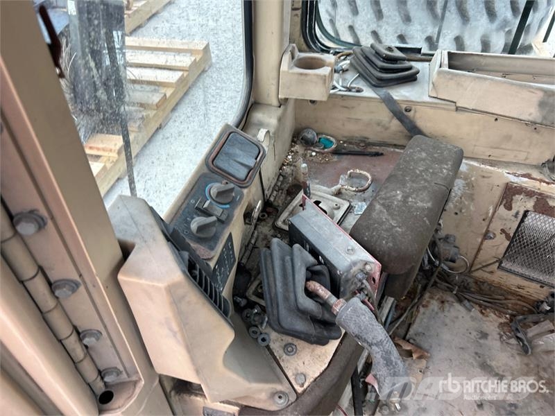  Cab - Fits Cat D10 驾驶室与内部