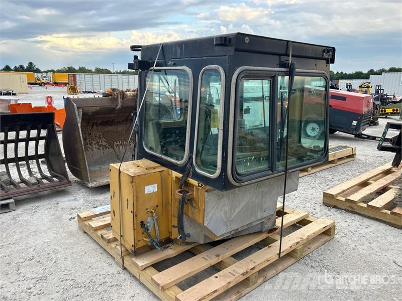  Cab - Fits Cat D10 驾驶室与内部