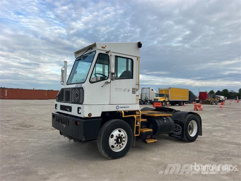 Capacity TJ5000 4x2 Spotter Truck Terminaalitraktorit