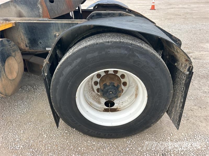 Capacity TJ5000 4x2 Spotter Truck Terminaalitraktorit