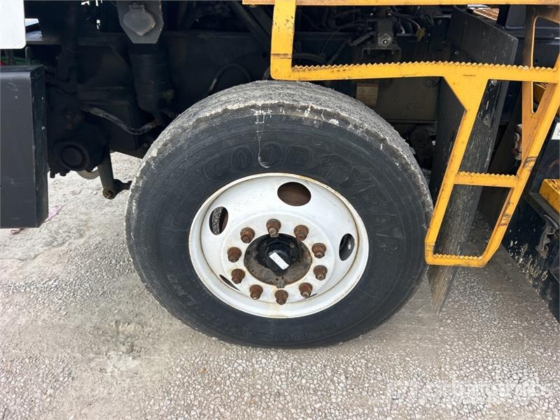 Capacity TJ5000 4x2 Spotter Truck Terminaalitraktorit