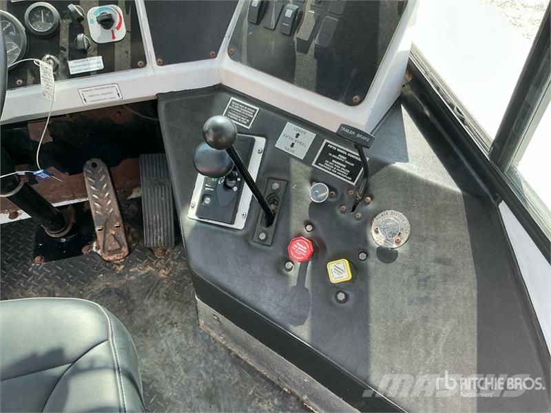 Capacity TJ5000 4x2 Spotter Truck Terminaltrekkers