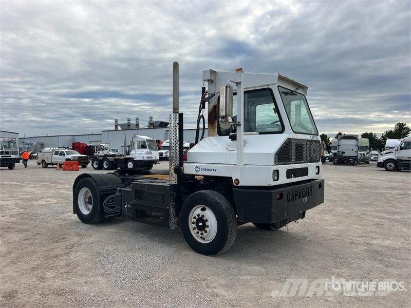 Capacity TJ5000 4x2 Spotter Truck Terminaalitraktorit