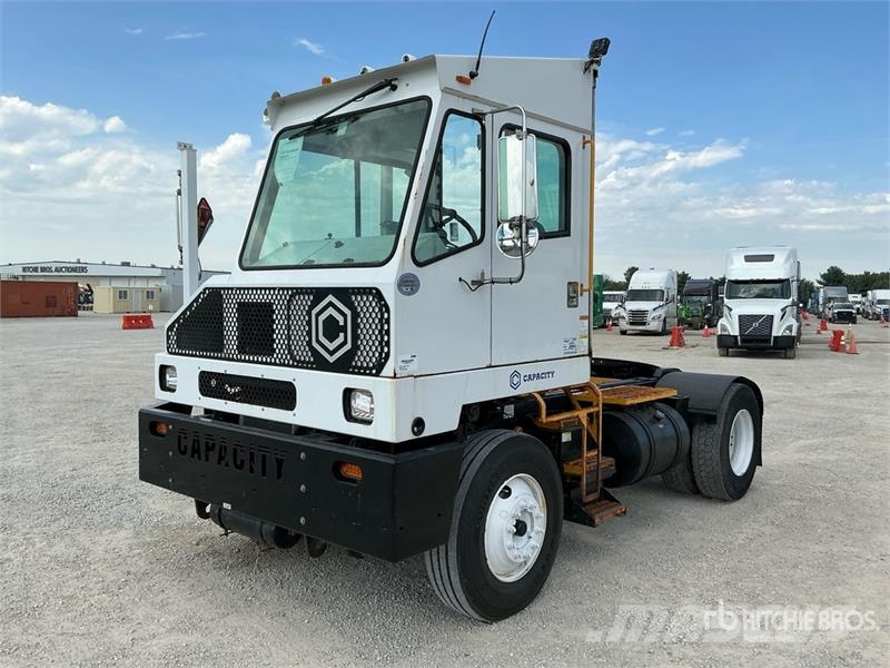 Capacity TJ5000 4x2 Spotter Truck Terminaltrekkers