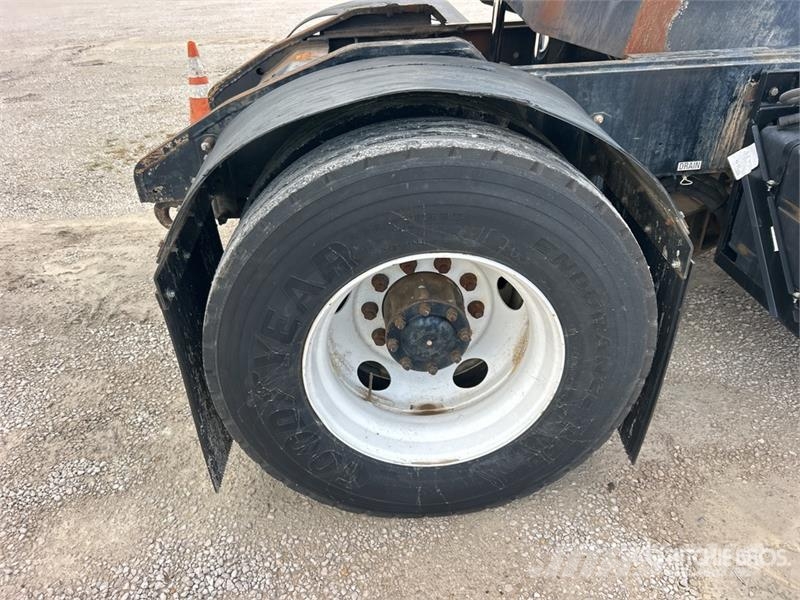 Capacity TJ5000 4x2 Spotter Truck Terminaalitraktorit