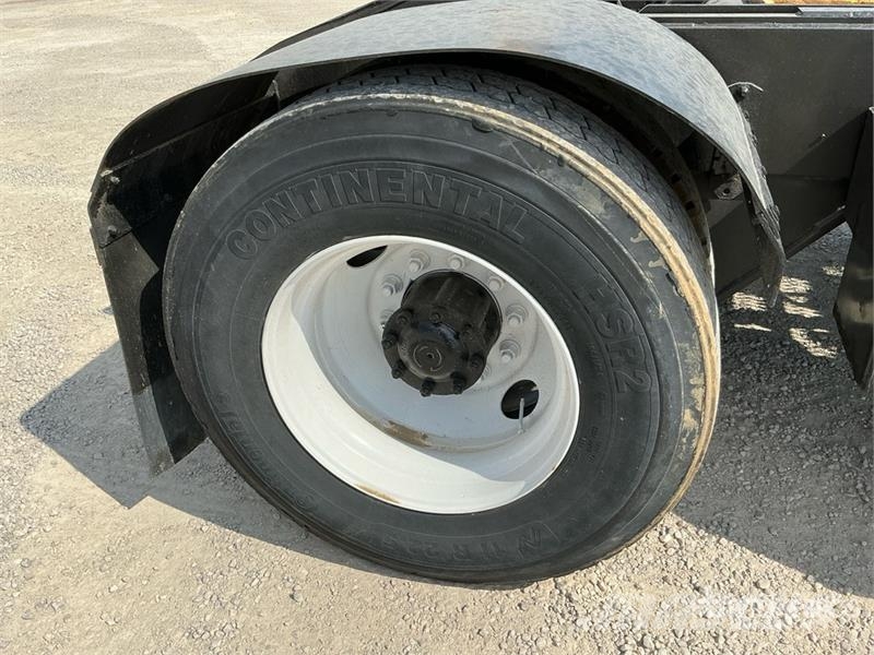 Capacity TJ5000 4x2 Spotter Truck Terminaltrekkers