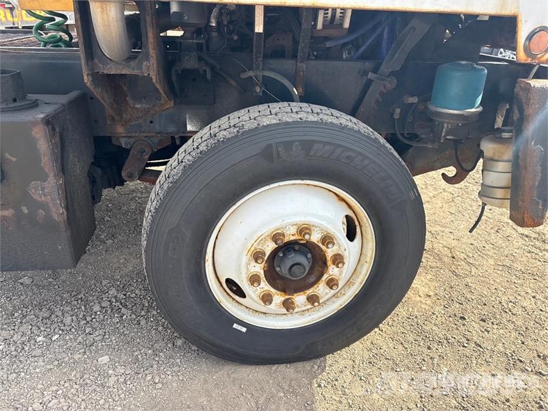 Capacity TJ5000 4x2 Spotter Truck Terminaalitraktorit