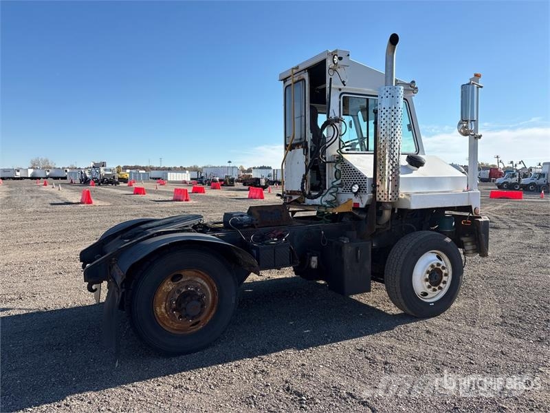 Capacity TJ5000 4x2 Spotter Truck Terminaltrekkers