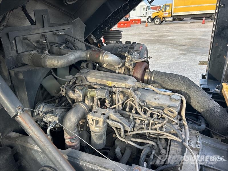 Capacity TJ5000 4x2 Spotter Truck Tractores terminais