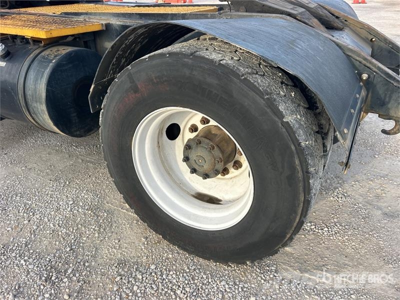 Capacity TJ5000 4x2 Spotter Truck Tractores terminais