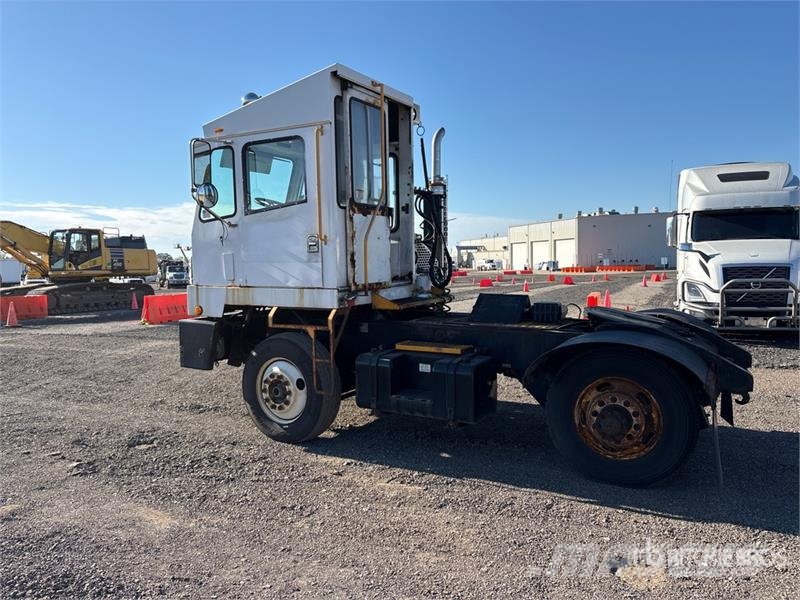 Capacity TJ5000 4x2 Spotter Truck Terminaltrekkers