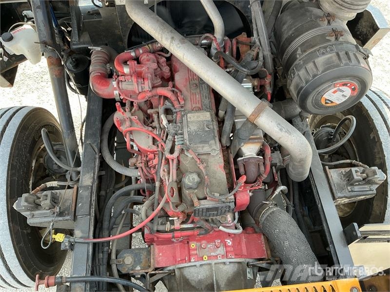 Capacity TJ5000 4x2 Spotter Truck Terminaltrekkers
